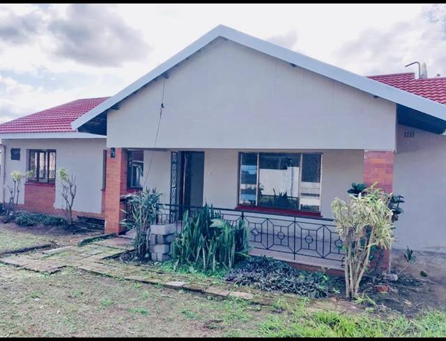 5 BEDROOM HOUSE FOR SALE IN SANDFIELD